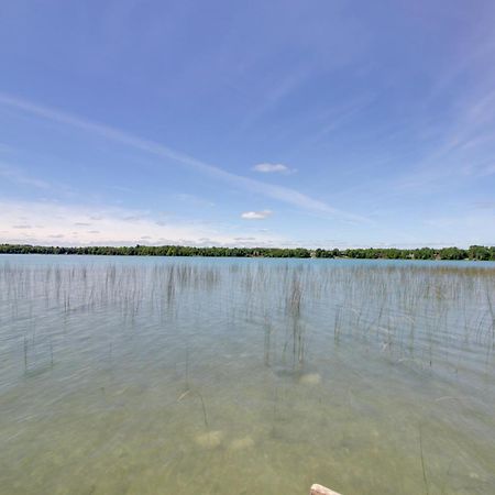 Lakefront Deer River Apt With Dock, Fire Pit And Patio Exteriör bild