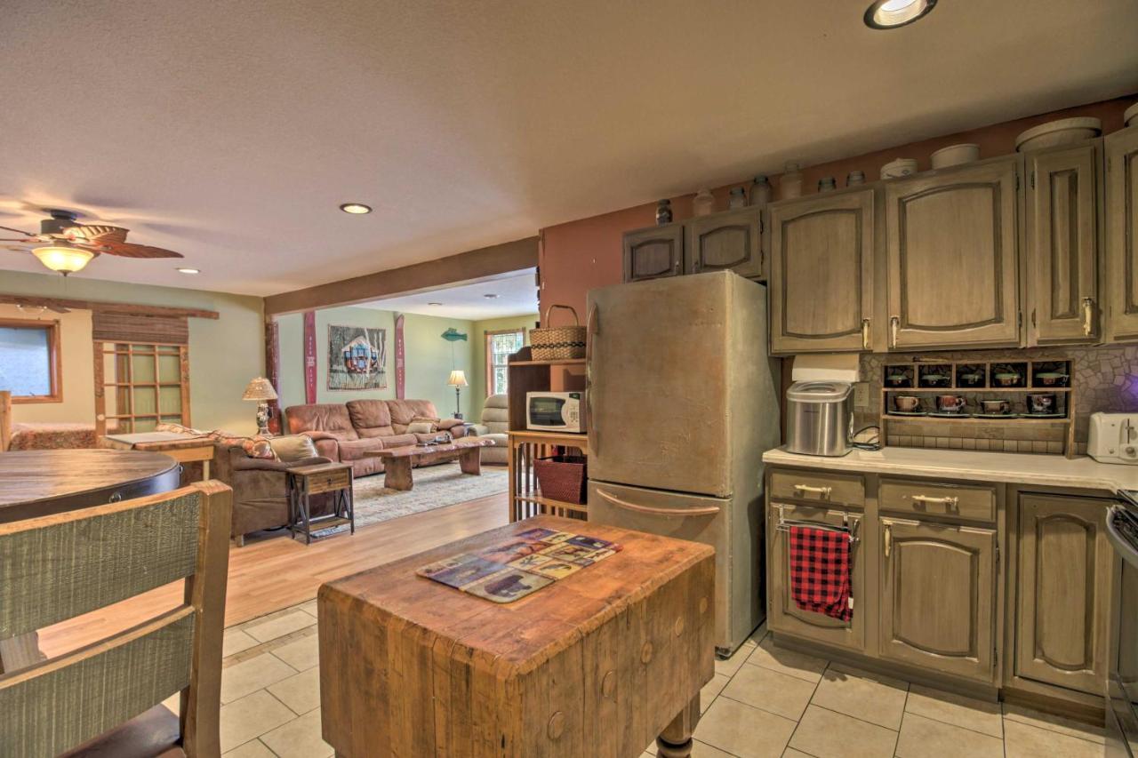 Lakefront Deer River Apt With Dock, Fire Pit And Patio Exteriör bild