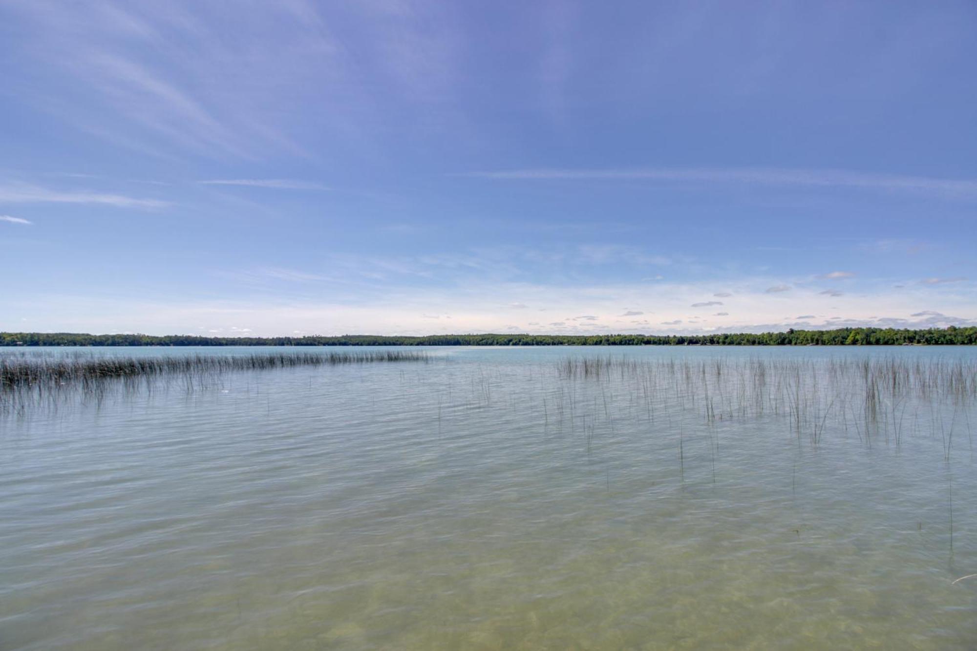 Lakefront Deer River Apt With Dock, Fire Pit And Patio Exteriör bild