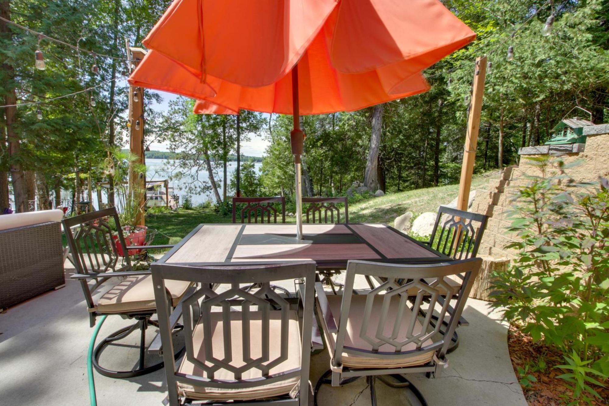 Lakefront Deer River Apt With Dock, Fire Pit And Patio Exteriör bild